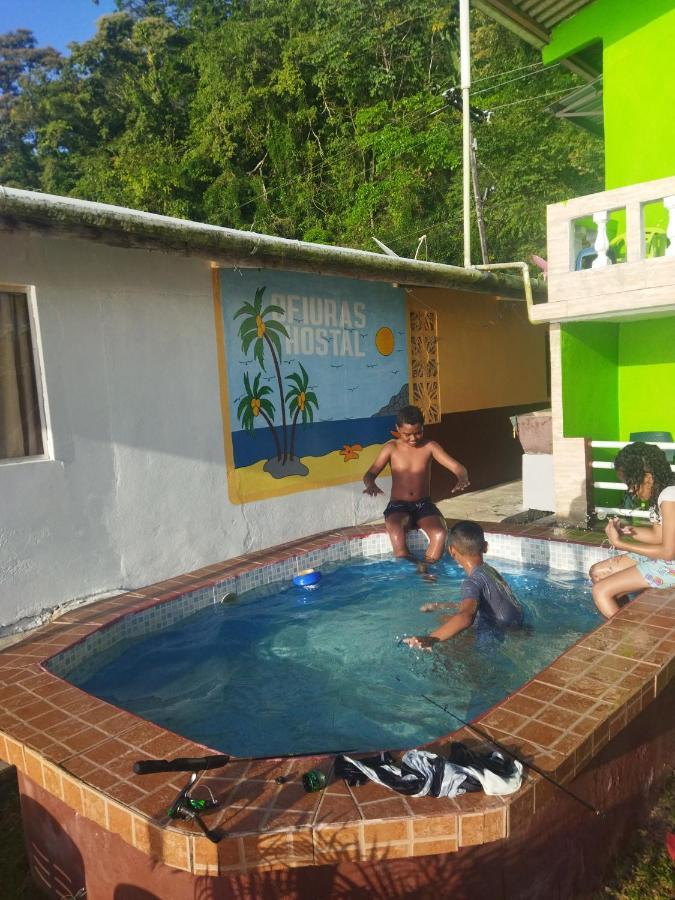 Ofiuras Hostal Колон Екстериор снимка